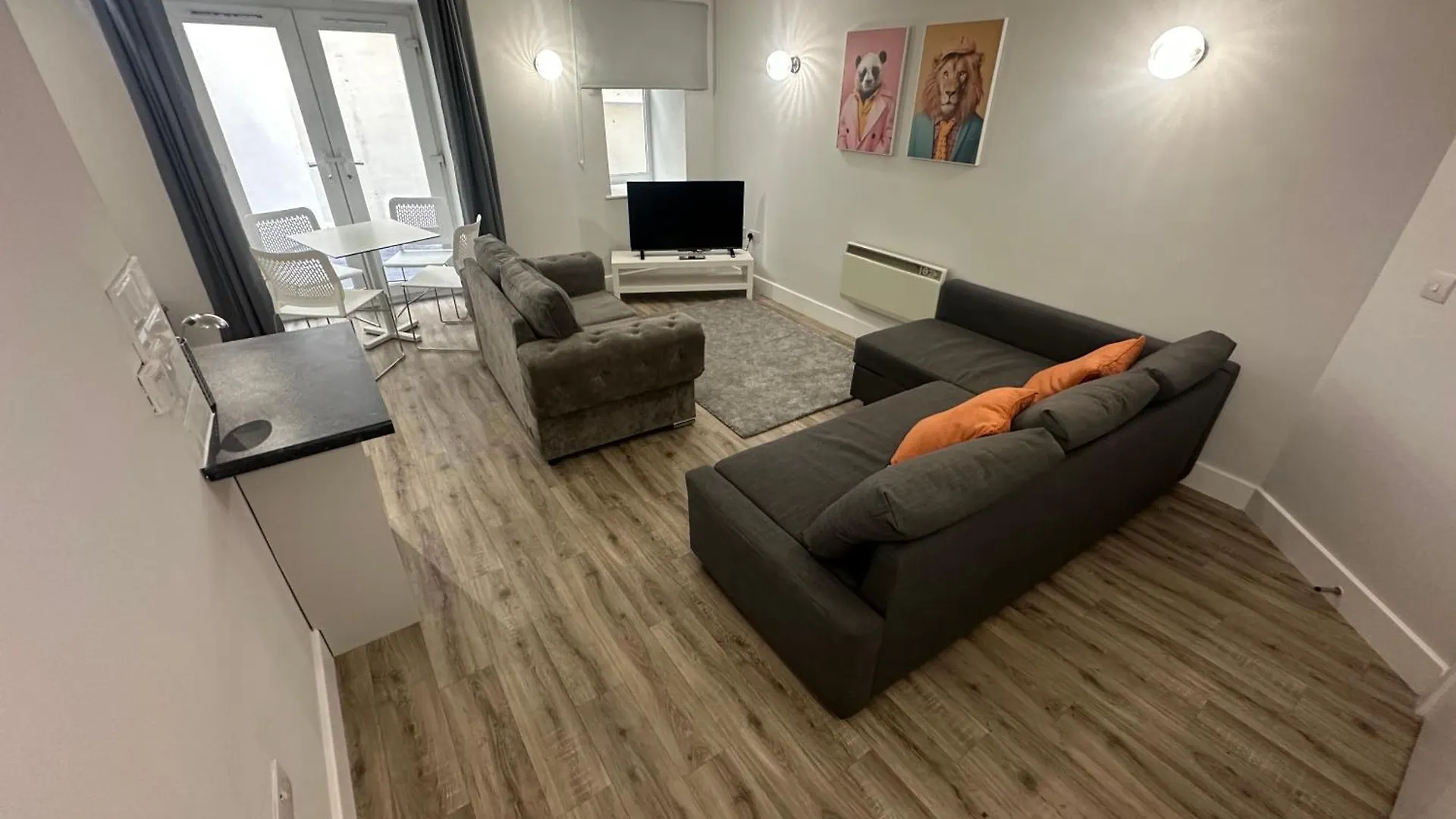 City Centre Apartment 2 Cardiff